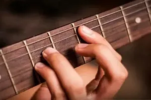 【Udemy中英字幕】Master Guitar In 90 Days: Step-By-Step Lessons For Beginners